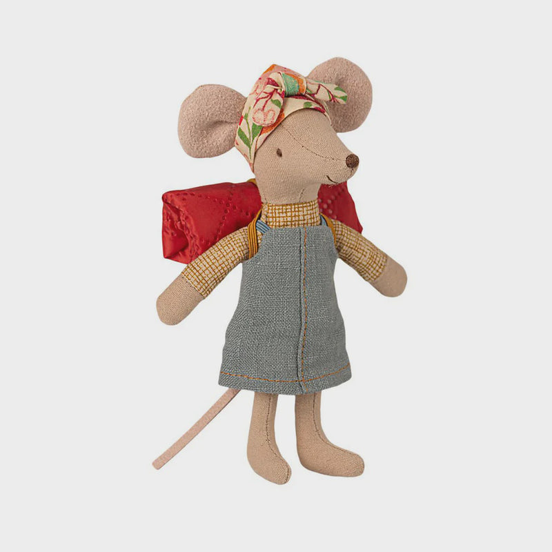 Hiker Mouse Big Sister